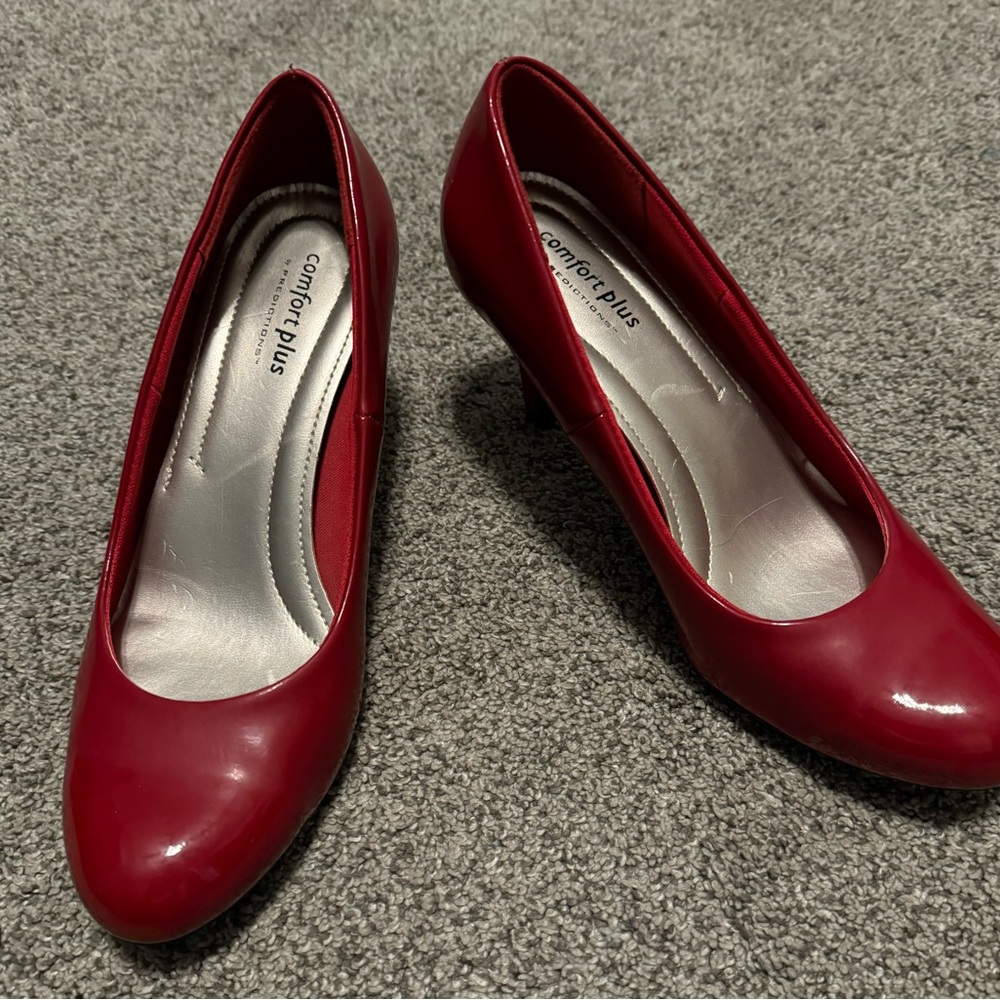 Comfort Plus red shiny heels